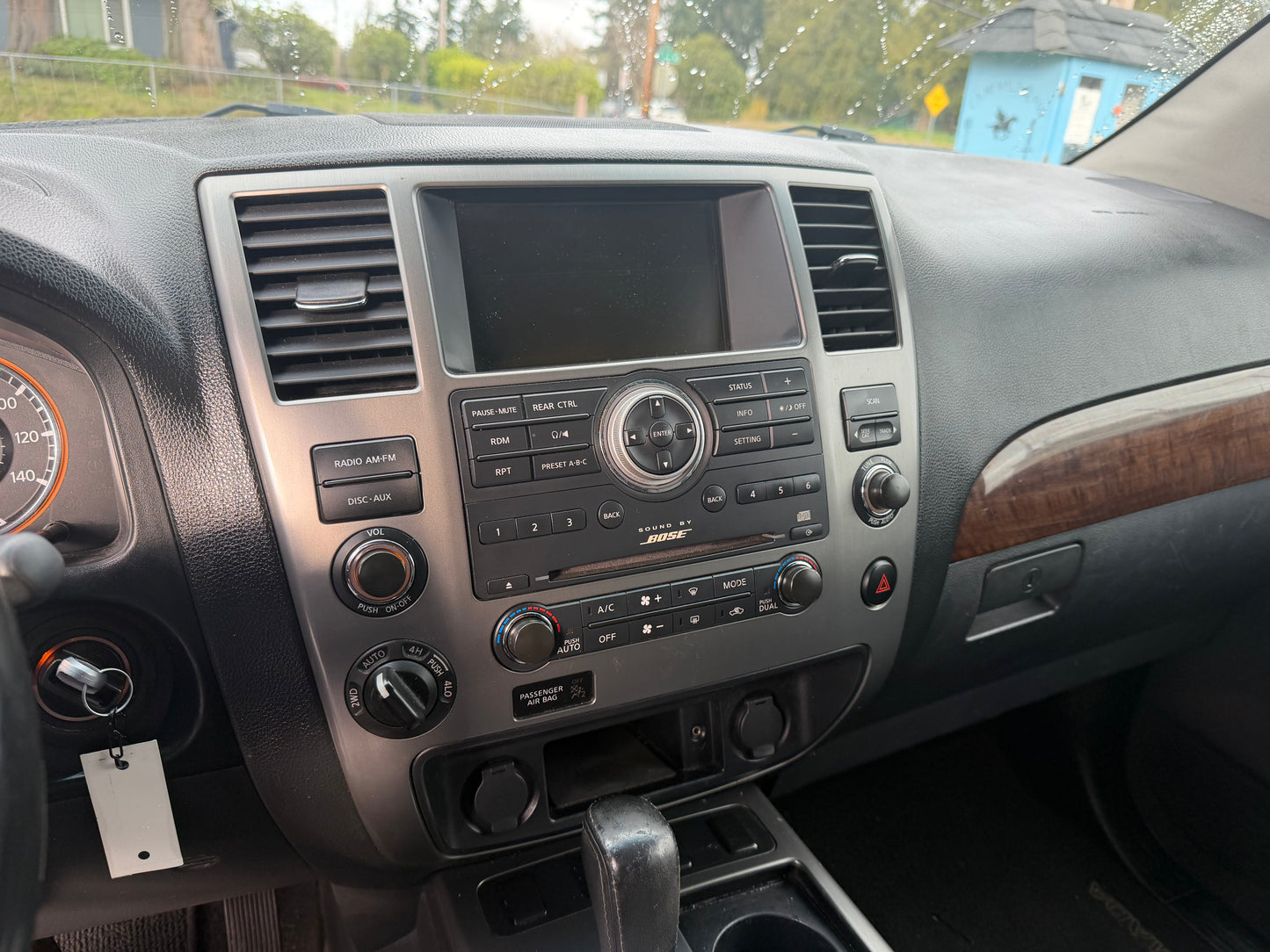 2010 Nissan Armada SE