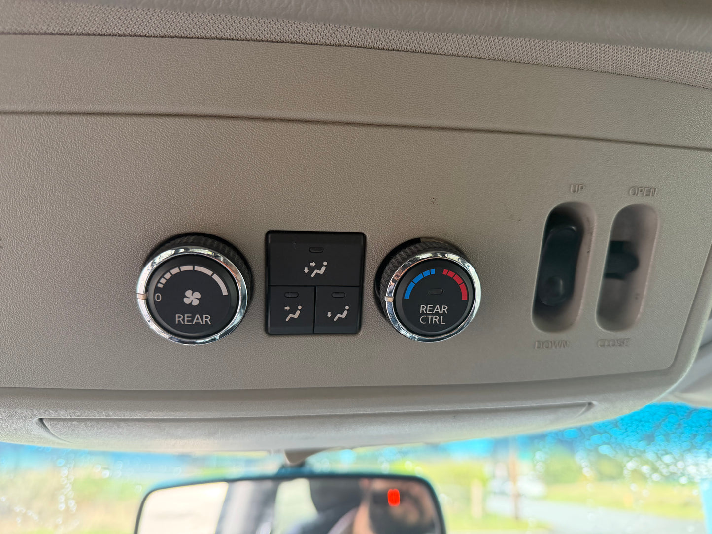 2010 Nissan Armada SE